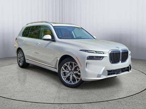 Used 2023 BMW X7 xDrive40i AWD/4WD image 1