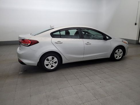 Used 2018 Kia Forte LX image 10