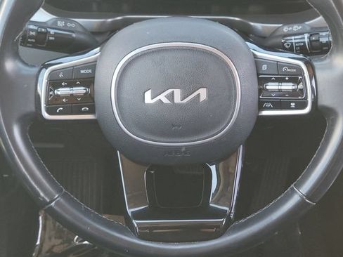 Used 2023 Kia Sorento SX AWD/4WD image 14