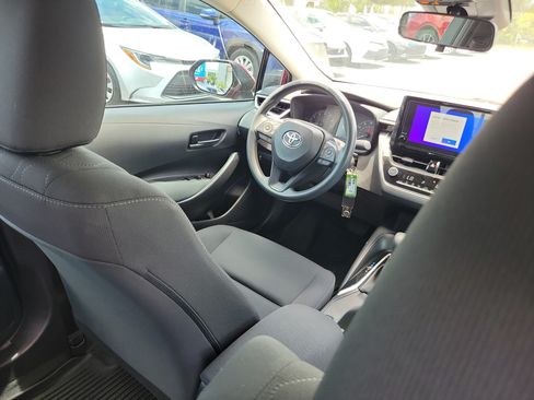 Used 2025 Toyota Corolla LE FWD image 14