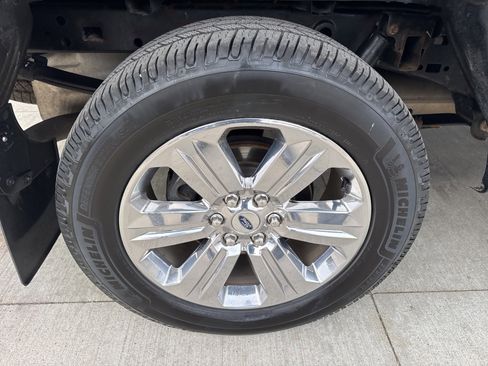 Certified 2019 Ford F150 XLT w/ Equipment Group 302A Luxury image 21