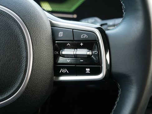 Certified 2025 Kia Sorento S image 30