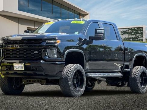 Used 2022 Chevrolet Silverado 2500 Custom w/ Custom Value Package AWD/4WD image 8