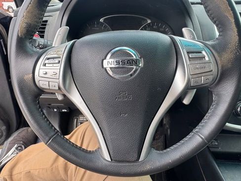Used 2017 Nissan Altima 2.5 SR image 14