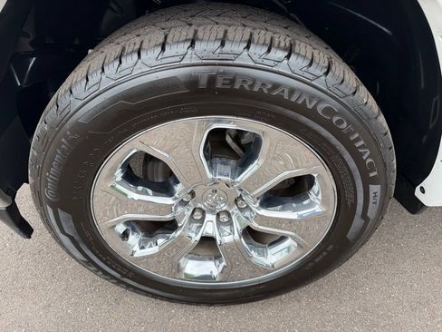 Used 2022 RAM 1500 Laramie AWD/4WD image 25
