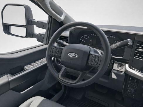 Used 2026 Ford F250 XL AWD/4WD image 7