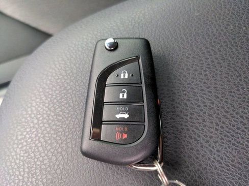 Used 2020 Toyota Camry LE FWD image 25