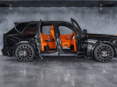 Used 2023 Rolls-Royce Cullinan AWD/4WD image 30
