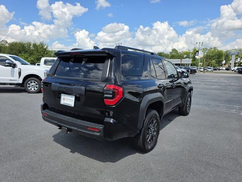Used 2025 Toyota 4Runner SR5 AWD/4WD image 6
