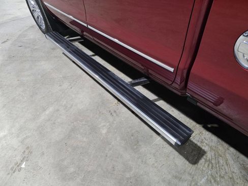 Used 2018 Chevrolet Silverado 1500 High Country image 29