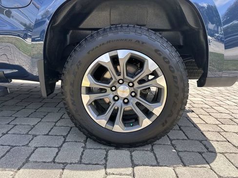 Used 2022 Chevrolet Silverado 1500 RST RWD image 11
