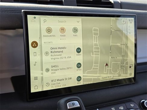 Used 2025 Land Rover Defender 110 S image 26