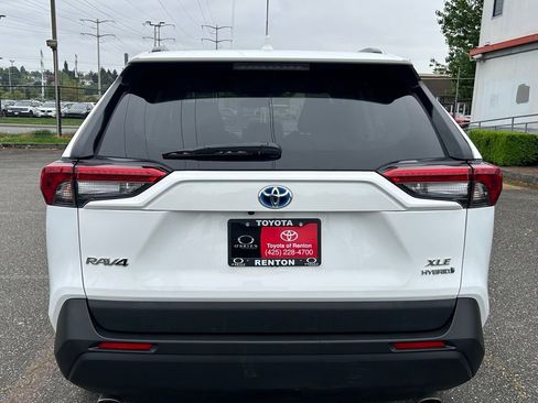 Used 2022 Toyota RAV4 XLE AWD/4WD image 8