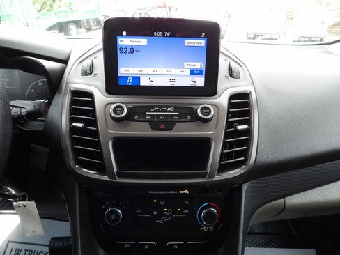 Used 2020 Ford Transit Connect XL FWD image 22