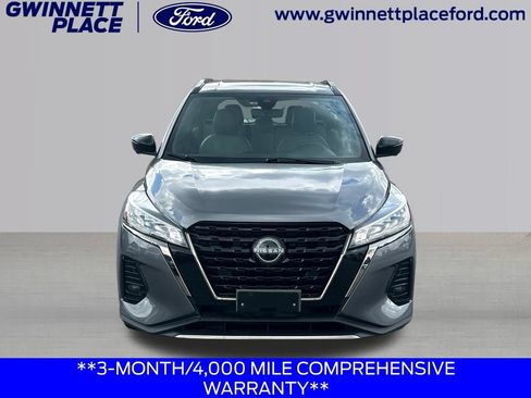 Used 2023 Nissan Kicks SR w/ SR Premium Package FWD image 2