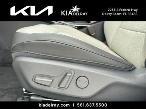 New 2026 Kia Niro SX Touring image 18
