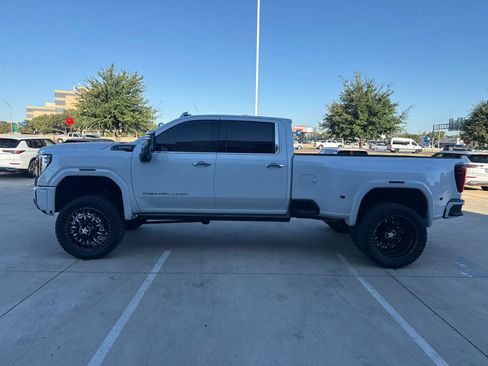 Used 2026 GMC Sierra 3500 Denali Ultimate AWD/4WD image 3