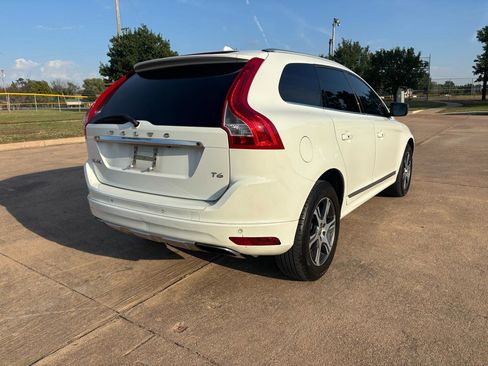 Used 2015 Volvo XC60 T6 w/ Proximity Package FWD image 23