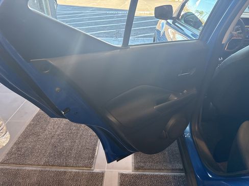 Used 2021 Nissan Kicks SV image 17