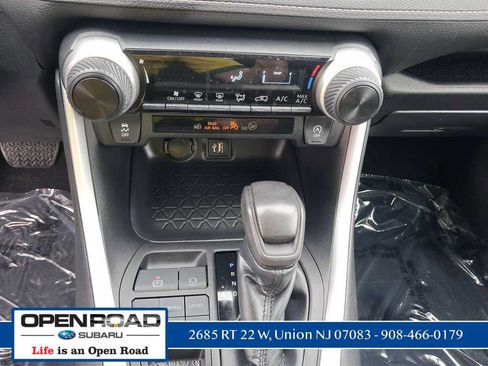 Used 2023 Toyota RAV4 LE AWD/4WD image 23