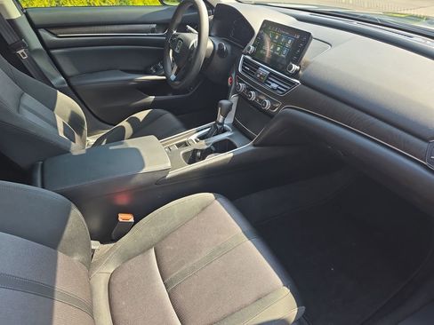 Used 2020 Honda Accord EX image 15