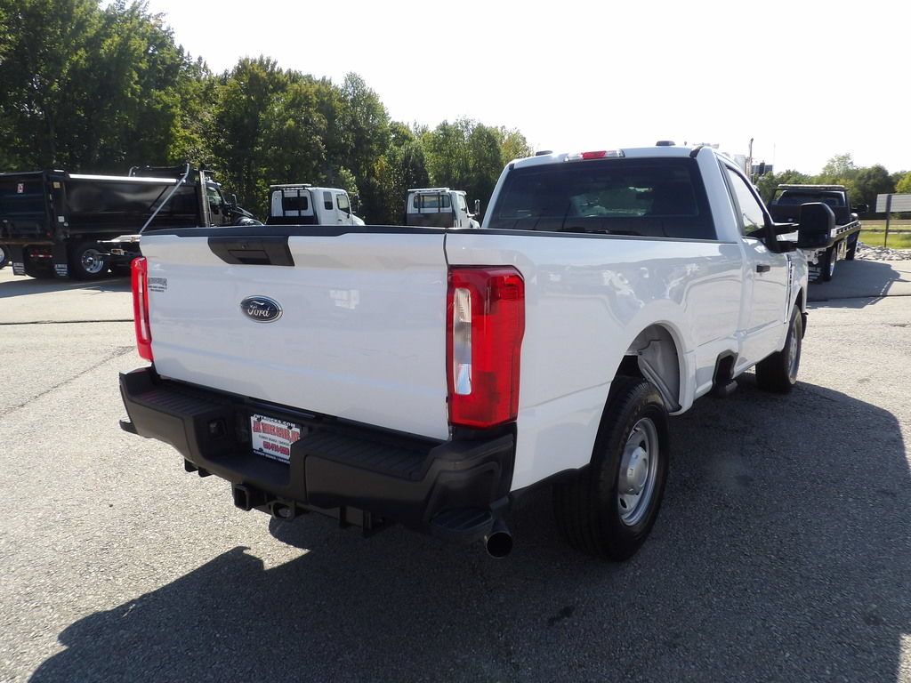 Used 2023 Ford F250 XL RWD image 7