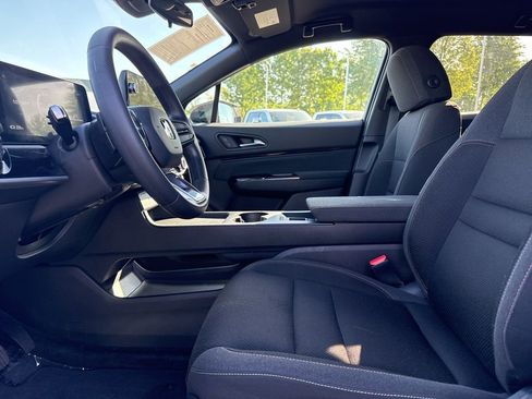 Used 2025 Honda Prologue EX image 9