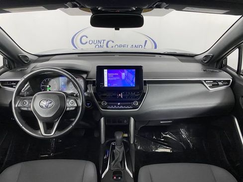 Used 2023 Toyota Corolla Cross AWD Hybrid w/ Moonroof Package image 12