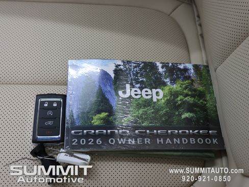 New 2026 Jeep Grand Cherokee Limited w/ Luxury Tech Group II AWD/4WD image 72