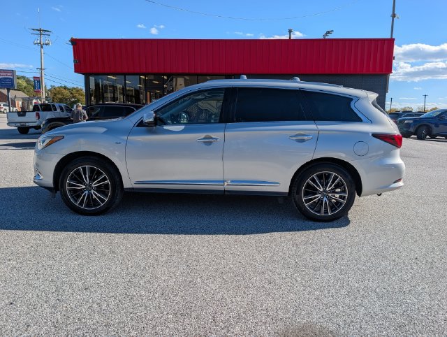 Used 2017 INFINITI QX60 FWD w/ Deluxe Technology Package image 2