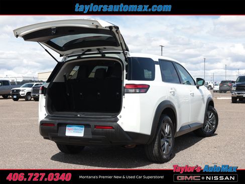Used 2024 Nissan Pathfinder S AWD/4WD image 32