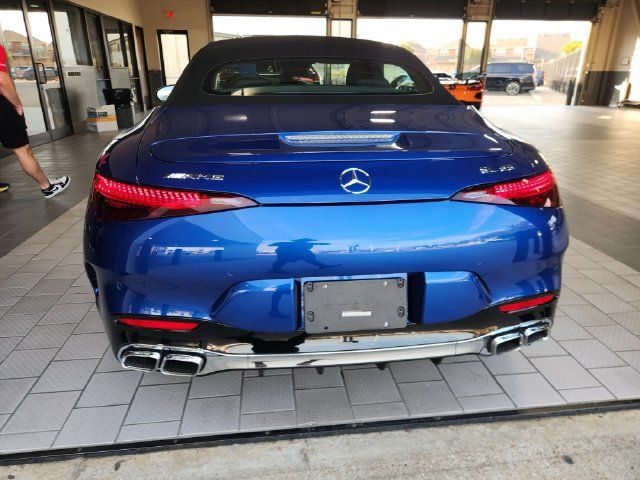 Used 2022 Mercedes-Benz SL 55 AMG 4MATIC image 5