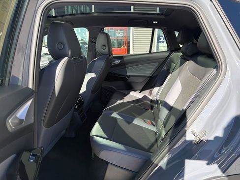 Certified 2023 Volkswagen ID.4 Pro S Plus image 14