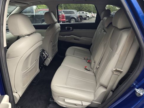 Used 2021 Kia Sorento S w/ Panoramic Sunroof Package image 11