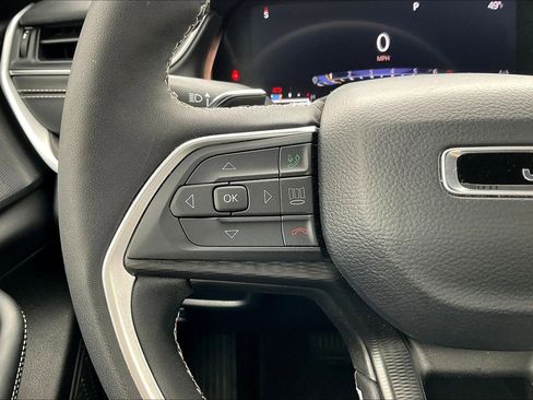 Used 2025 Jeep Grand Cherokee Laredo X w/ Luxury Tech Group I image 18