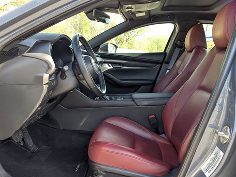 Used 2023 MAZDA MAZDA3 s image 9