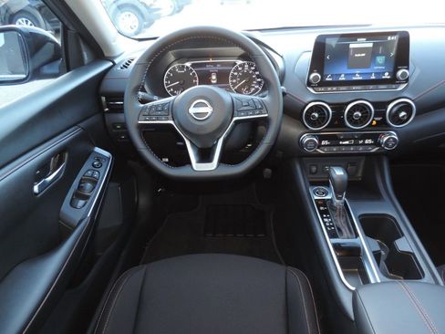 Used 2025 Nissan Sentra SR w/ Midnight Edition image 21