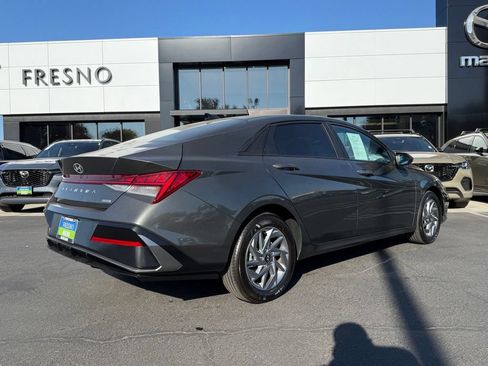 Used 2026 Hyundai Elantra Hybrid FWD image 12
