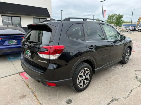 Used 2020 Subaru Forester Premium AWD/4WD image 16