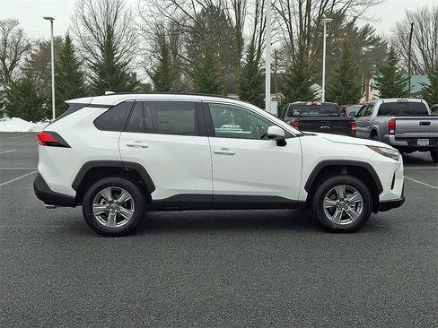 New 2025 Toyota RAV4 XLE w/ Convenience Package image 5
