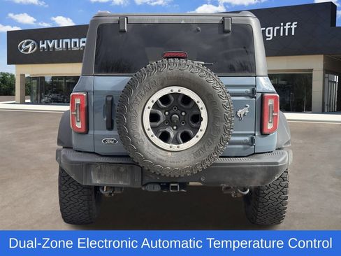 Used 2021 Ford Bronco Badlands image 9