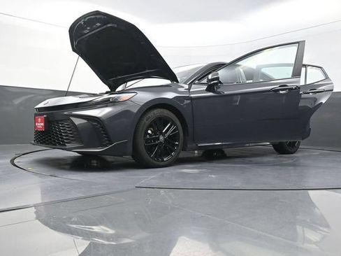 Used 2026 Toyota Camry SE FWD image 41
