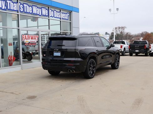 Certified 2024 Chevrolet Traverse RS w/ LPO, Floor Liner Package image 3