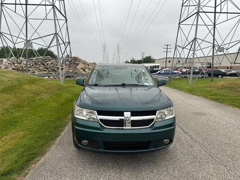 Used 2009 Dodge Journey SXT w/ Flexible Seating Group AWD/4WD image 2