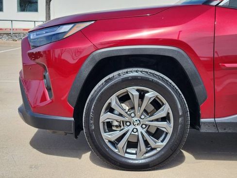 Used 2023 Toyota RAV4 Limited image 5