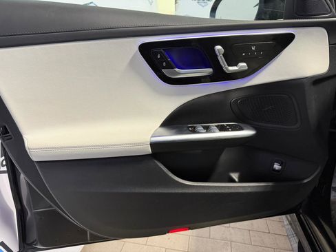 Used 2023 Mercedes-Benz C 300 4MATIC Sedan image 11