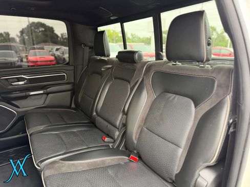 Used 2024 RAM 1500 Laramie AWD/4WD image 17