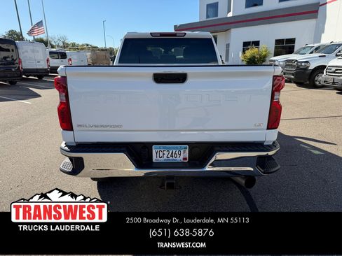 Used 2024 Chevrolet Silverado 3500 LT image 4