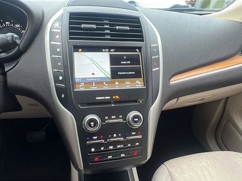 Used 2017 Lincoln MKC Select w/ Select Plus Package image 17