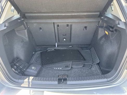 Certified 2023 Volkswagen Taos SE FWD image 5